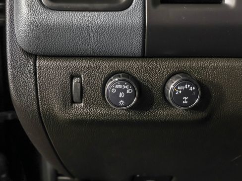 Used 2022 Chevrolet Colorado Z71 w/ Z71 Midnight Edition image 26