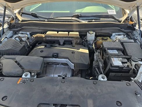 Used 2017 Buick Envision Essence FWD image 27