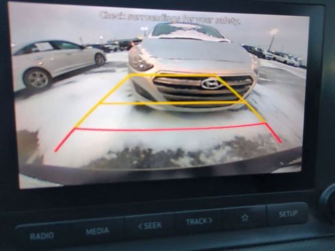 Used 2023 Hyundai Kona SE image 27