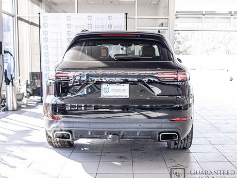 Used 2022 Porsche Cayenne image 13
