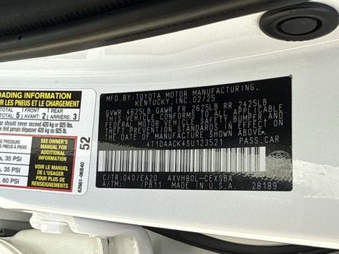 Used 2025 Toyota Camry SE FWD image 35