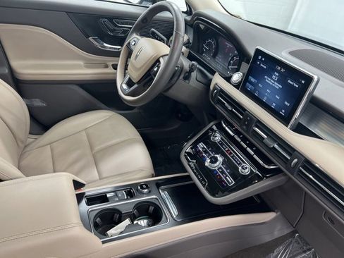 Certified 2022 Lincoln Corsair AWD w/ Premium Package image 23