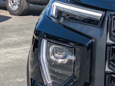 New 2026 GMC Canyon Elevation w/ Convenience Package image 10