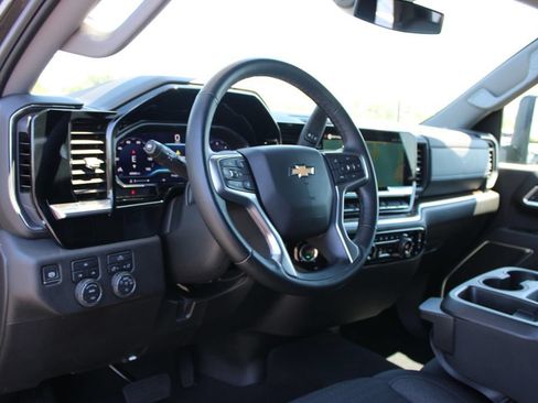 Used 2025 Chevrolet Silverado 2500 LT w/ Convenience Package AWD/4WD image 26