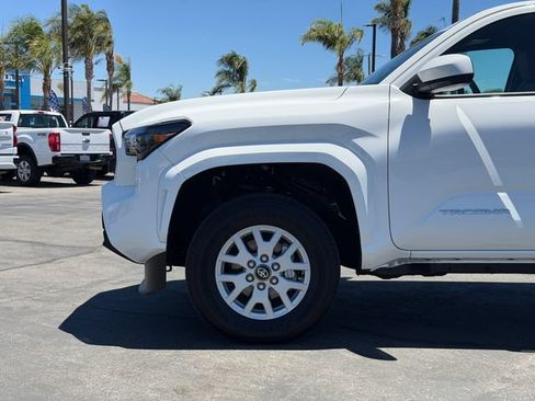 Used 2026 Toyota Tacoma SR5 AWD/4WD image 22