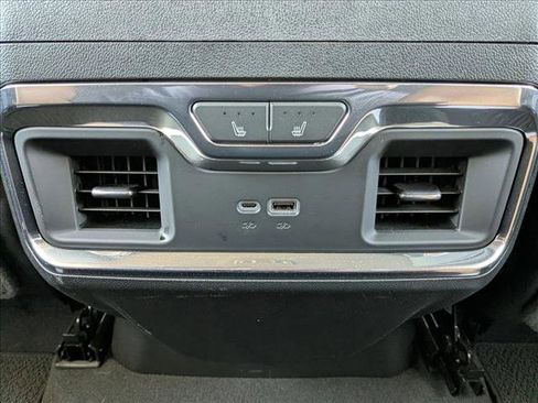 Used 2024 GMC Sierra 3500 Denali w/ Denali Reserve Package image 18