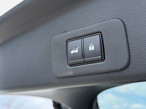 New 2025 Nissan Murano SL image 12