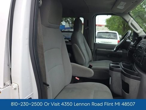 Used 2010 Ford E-350 and Econoline 350 XLT RWD image 15