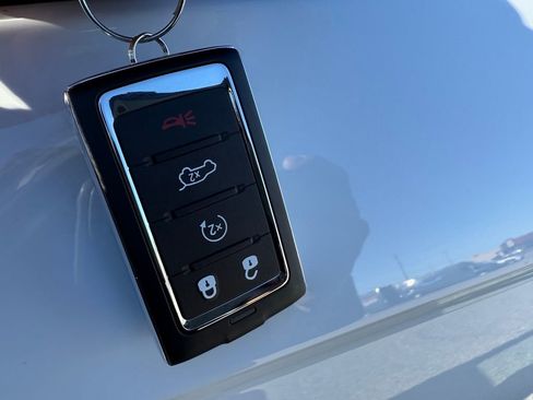 New 2025 Jeep Grand Cherokee Altitude image 29