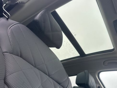 Used 2025 BMW X7 xDrive40i w/ Premium Package image 18