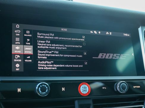 Certified 2026 Porsche Macan Turbo AWD/4WD image 24
