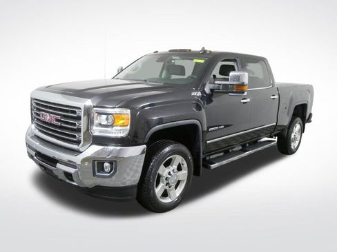 Used 2016 GMC Sierra 2500 SLT w/ Driver Alert Package AWD/4WD image 10