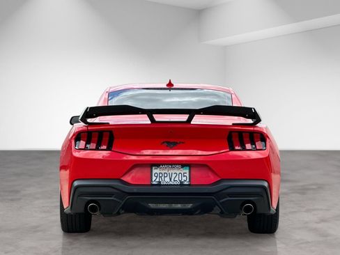 Used 2024 Ford Mustang Coupe RWD image 4