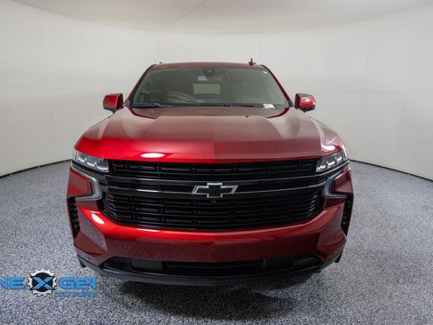 Used 2022 Chevrolet Tahoe RST w/ Luxury Package AWD/4WD image 2