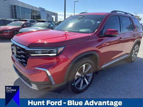 Used 2025 Honda Pilot Elite image 1