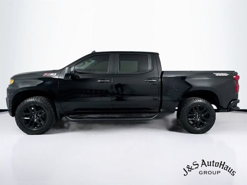 Used 2021 Chevrolet Silverado 1500 Custom Trail Boss AWD/4WD image 4