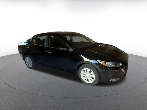 Used 2025 Nissan Sentra S image 2