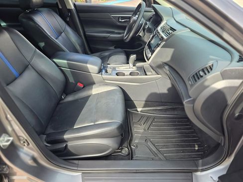 Used 2018 Nissan Altima 2.5 SR w/ SR Special Edition image 16