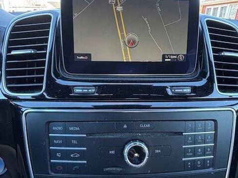Used 2017 Mercedes-Benz GLS 450 4MATIC image 6