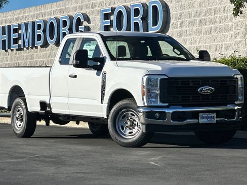 New 2026 Ford F250 XL w/ XL Chrome Package image 2