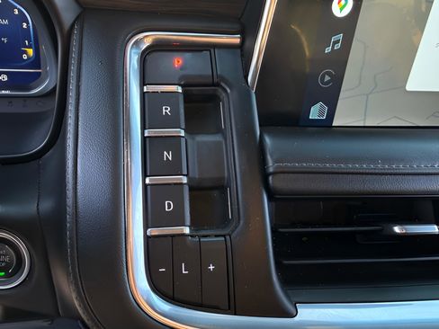 Used 2022 Chevrolet Tahoe LT w/ Luxury Package image 15