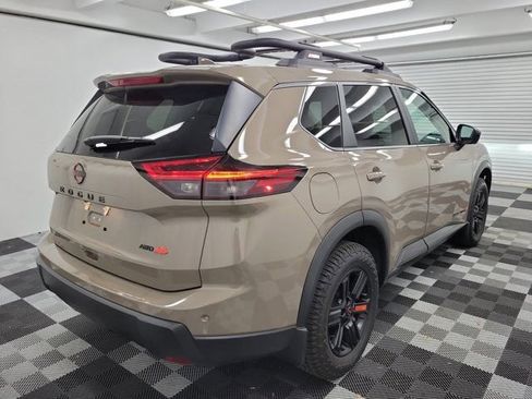 Used 2025 Nissan Rogue SV AWD/4WD image 6