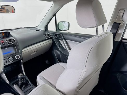 Used 2018 Subaru Forester 2.5i AWD/4WD image 21