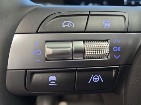 New 2026 Hyundai Kona Limited FWD image 17