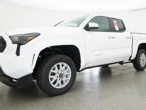 New 2026 Toyota Tacoma SR5 AWD/4WD image 17