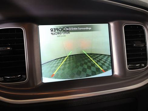 Used 2022 Dodge Charger SXT image 6