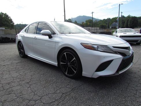 Used 2019 Toyota Camry XSE w/ Driver Assist Package FWD image 7