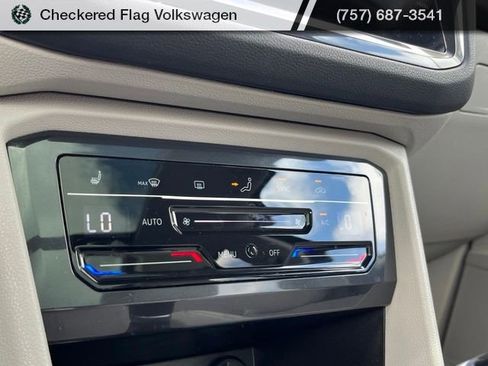 Used 2023 Volkswagen Tiguan SE w/ Panoramic Sunroof Package FWD image 39