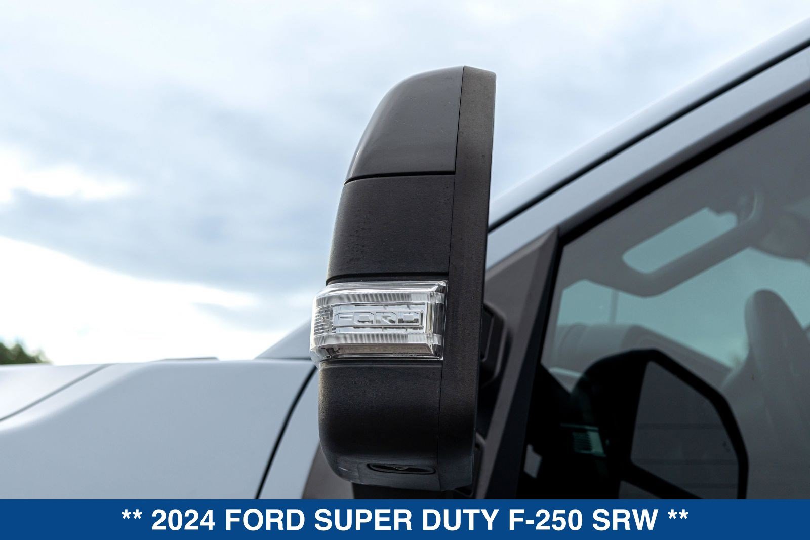 Used 2024 Ford F250 Lariat w/ Lariat Ultimate Package AWD/4WD image 16