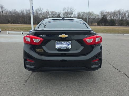 Used 2017 Chevrolet Cruze LT w/ Convenience Package image 6