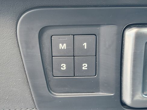 Used 2017 Land Rover Discovery Sport HSE Luxury image 22