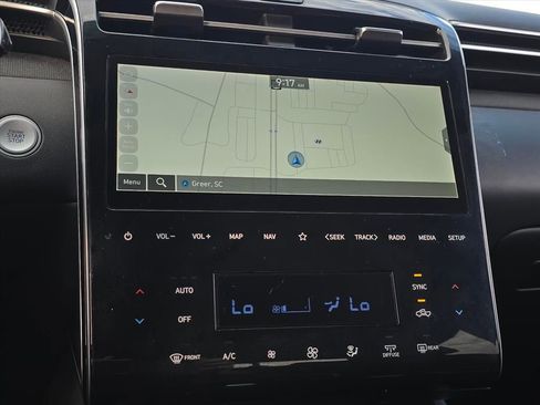 Certified 2024 Hyundai Santa Cruz Limited image 17