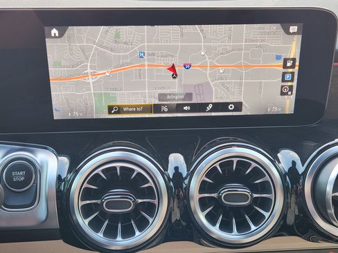 Certified 2023 Mercedes-Benz EQB 300 4MATIC image 18