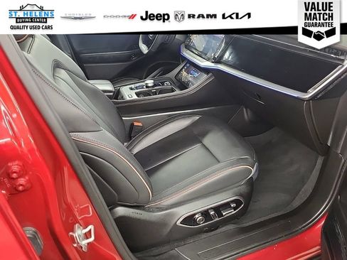 Used 2024 Jeep Wagoneer Launch Edition AWD/4WD image 31