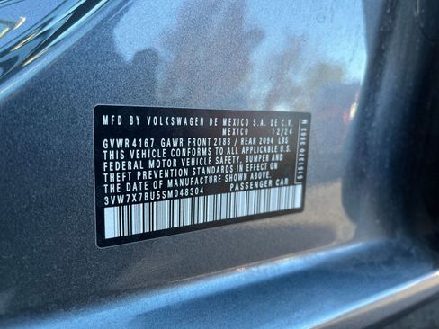 Used 2025 Volkswagen Jetta SE image 29