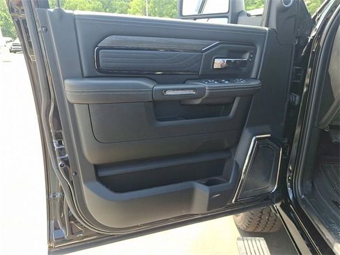 Used 2025 RAM 2500 Limited image 12