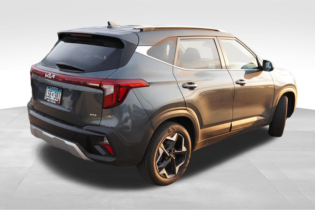 Certified 2024 Kia Seltos EX AWD/4WD image 3