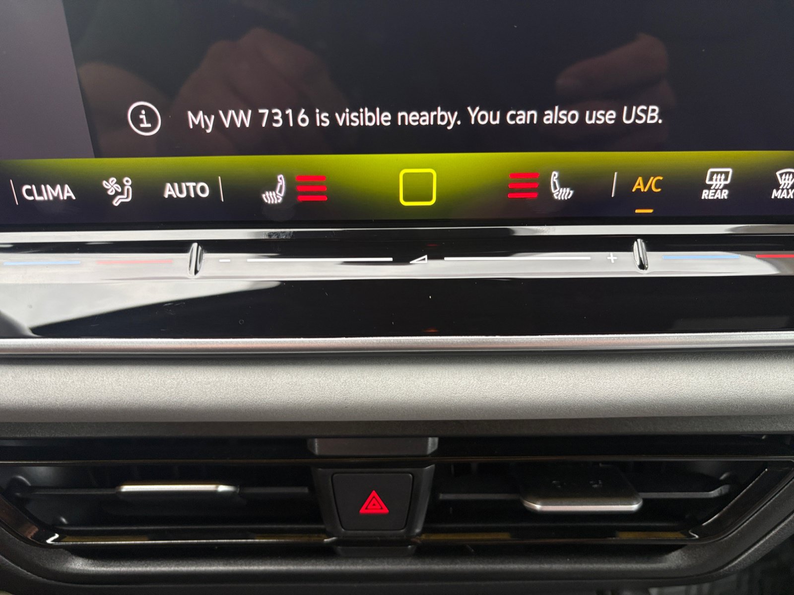 Certified 2026 Volkswagen Tiguan SE R-Line FWD image 22