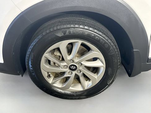Used 2017 Hyundai Tucson SE w/ SE Popular Package 02 AWD/4WD image 4