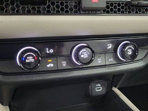 Certified 2024 Honda HR-V LX image 30