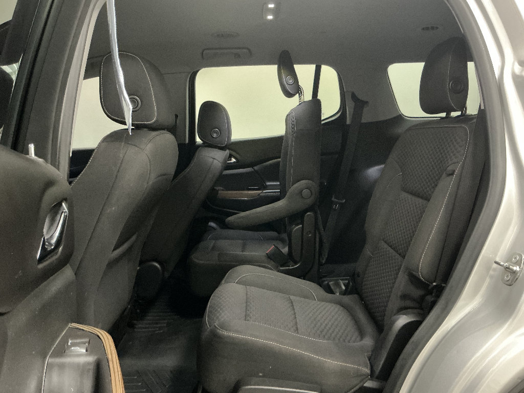 Used 2019 GMC Acadia SLE FWD image 22