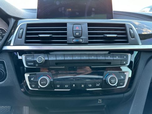 Used 2018 BMW 330e image 19