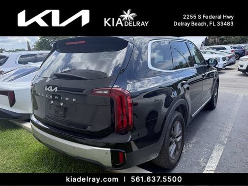 Certified 2024 Kia Telluride LX FWD image 7