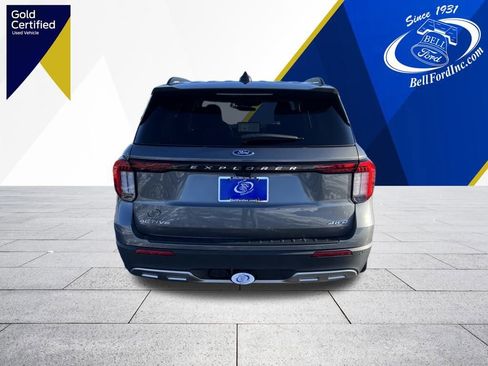 Certified 2025 Ford Explorer Active w/ Active Comfort Package image 5