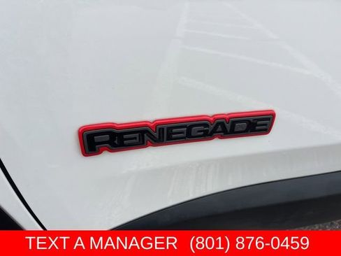 Used 2022 Jeep Renegade Trailhawk w/ Trailer Tow Group AWD/4WD image 10