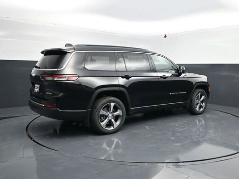 New 2026 Jeep Grand Cherokee L Limited AWD/4WD image 9